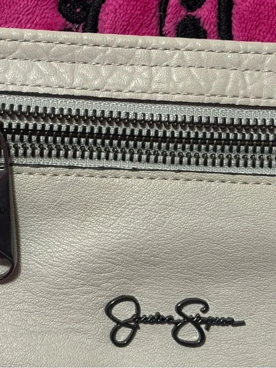 Jessica Simpson White Leather Crossbody Wallet with Front Zip - Picture 8 of 8